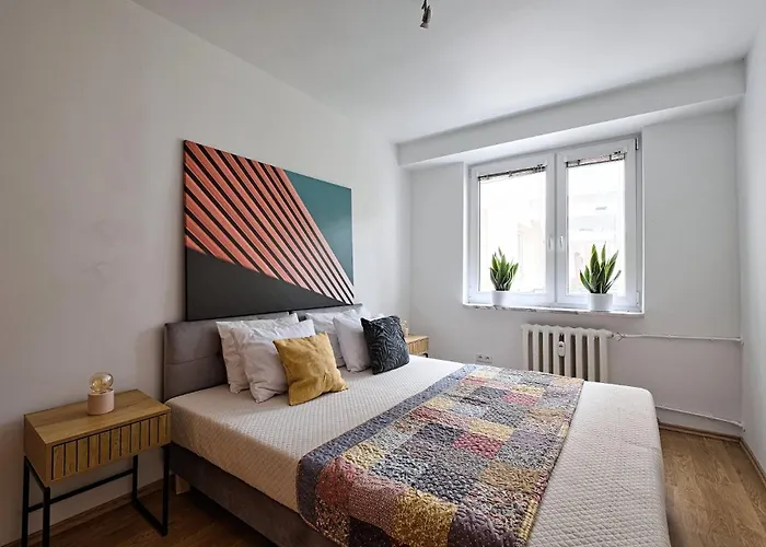Urbannestgroup - Sonaty 6C